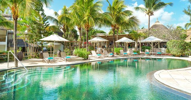 Coin-De-Mire-Attitude-POOL