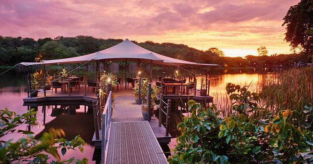 The-Ravenala-Attitude-RIVIERA-RESTAURANT-2