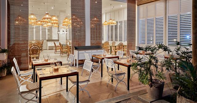 The-Ravenala-Attitude-2024-RESTAURANT-01