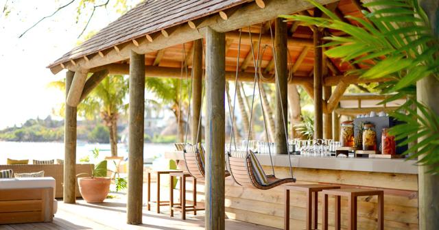 The-Ravenala-Attitude-BEACH-RESTAURANT