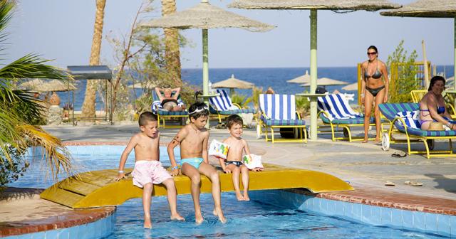 Shams_Alam_Beach_Resort_POOL