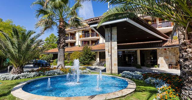 BURGAS-Laguna-Beach-Resort-and-Spa-ENTRANCE-NEW-2021