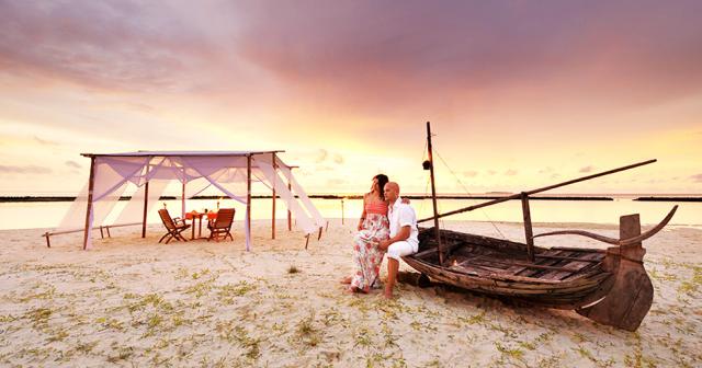 Royal-Island-Resort-and-Spa-BEACH3