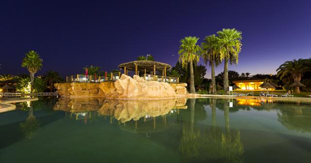 Sentido-Phenicia-OUTDOOR-POOL
