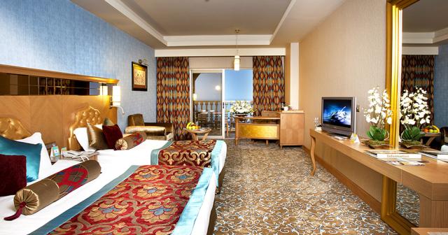 Royal-Holiday-Palace-ROOM2