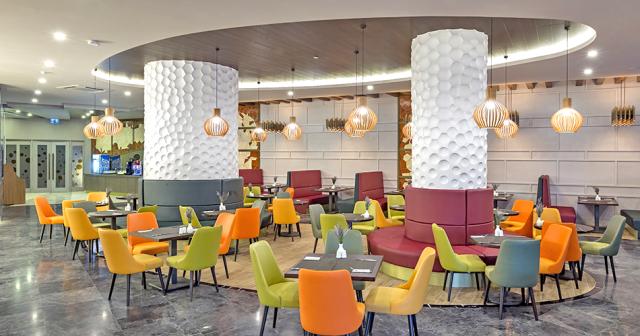 Royal-Seginus-RESTAURANT2