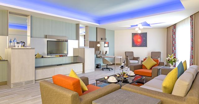 Royal-Seginus-ROOM2