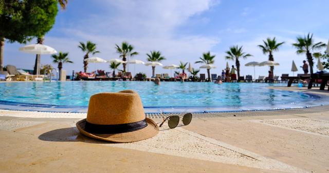 Anitas-Beach-POOLnew
