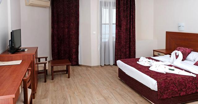 Anitas-Beach-ROOM-2020