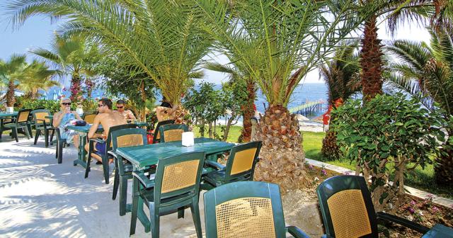 Anitas-Beach-BEACH-BAR