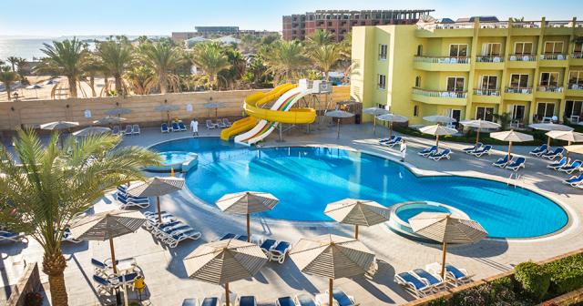 Palm-Beach-Resort-POOL