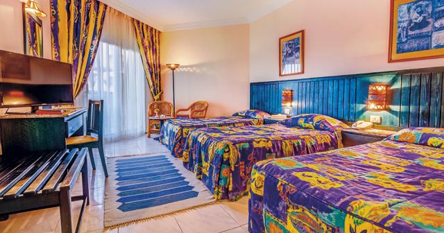 Palm-Beach-Resort-ROOM-2