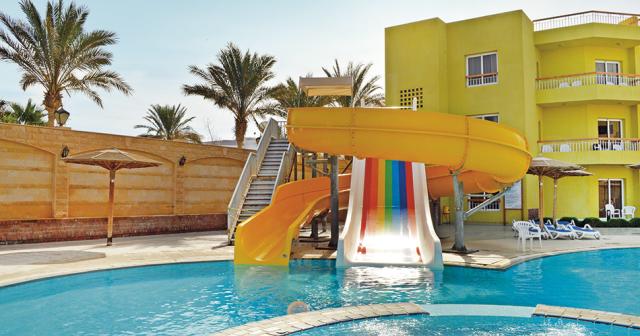Palm-Beach-Resort-WATERSLIDE