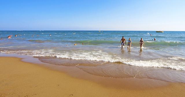Royal-Taj-Mahal-BEACH