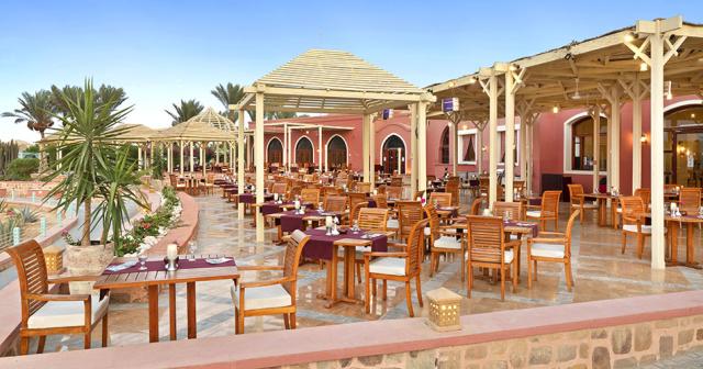 Radisson-Blu-Resort-El-Quseir-MAIN-RESTAURANT-TERRACE-02-2022