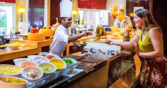 Khalidiya-Palace-Rayhaan-by-Rotana-BUFFET