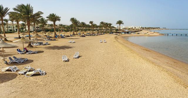Aurora-Oriental-Resort-BEACH-4
