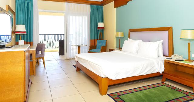 Grand-Rotana-Resort-and-Spa-ROOM-GRAND-DELUXE-2