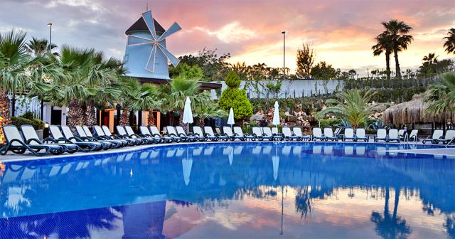 Alba-Royal-POOL