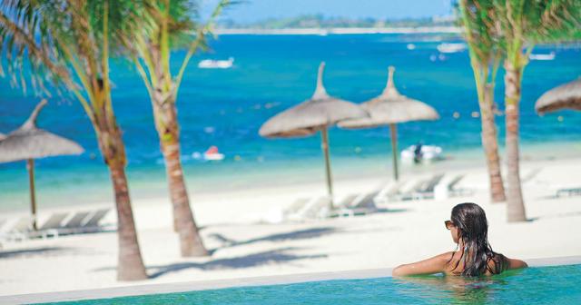 Long-Beach-Golf-and-Spa-POOL02