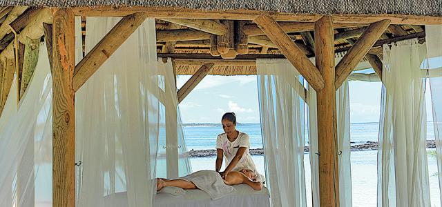 Ambre-Resort-and-Spa-MASSAGE