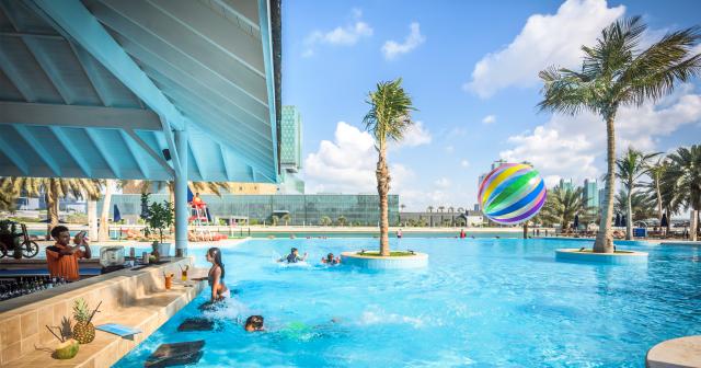 Beach-Rotana-2025-POOL-BAR-01
