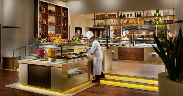 Beach-Rotana-RESTAURANT-2025-02