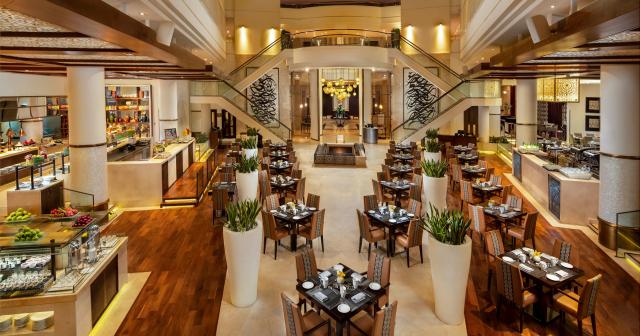 Beach-Rotana-RESTAURANT-2025-03