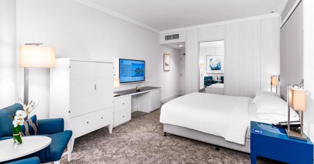 Beach-Rotana-ROOM-SEAVIEW-2025-01