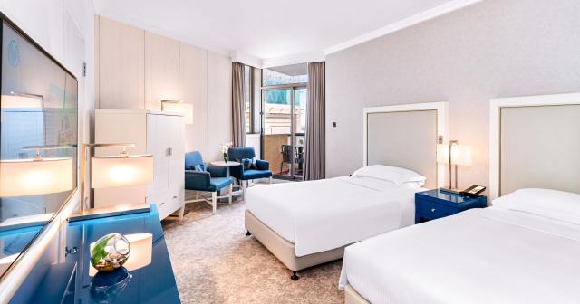 Beach-Rotana-ROOM-SEAVIEW-2025-02