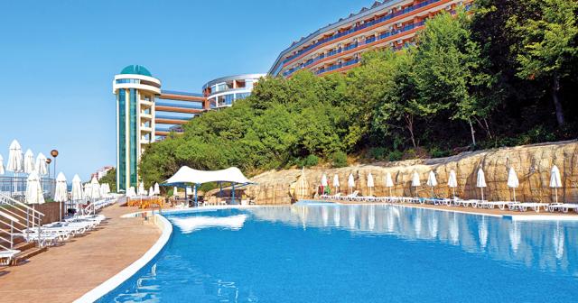 Paradise-Beach-POOL