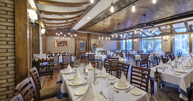 Alba-Queen-RESTAURANT-3