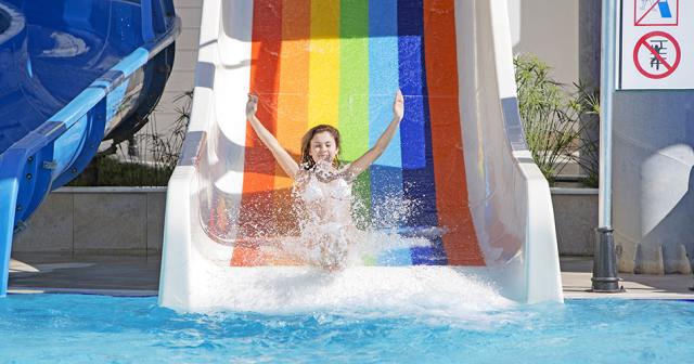 Alba-Queen-WATERSLIDE