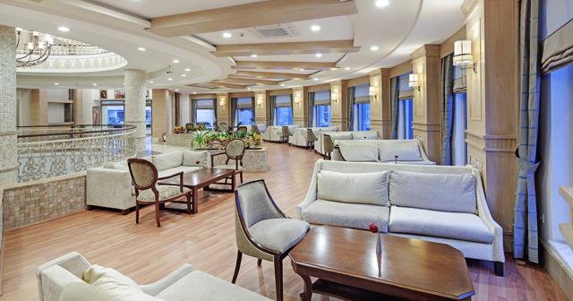 Alba-Queen-LOBBY