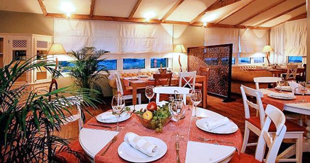 Blue-Orange-RESTAURANT