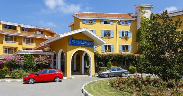 Blue-Orange-ENTRANCE-2
