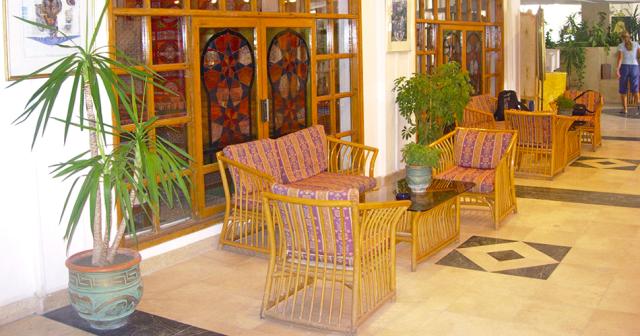 Menaville-Resort-LOBBY