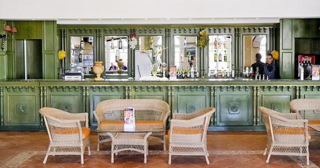Medina-Belisaire-and-Thalasso-BAR