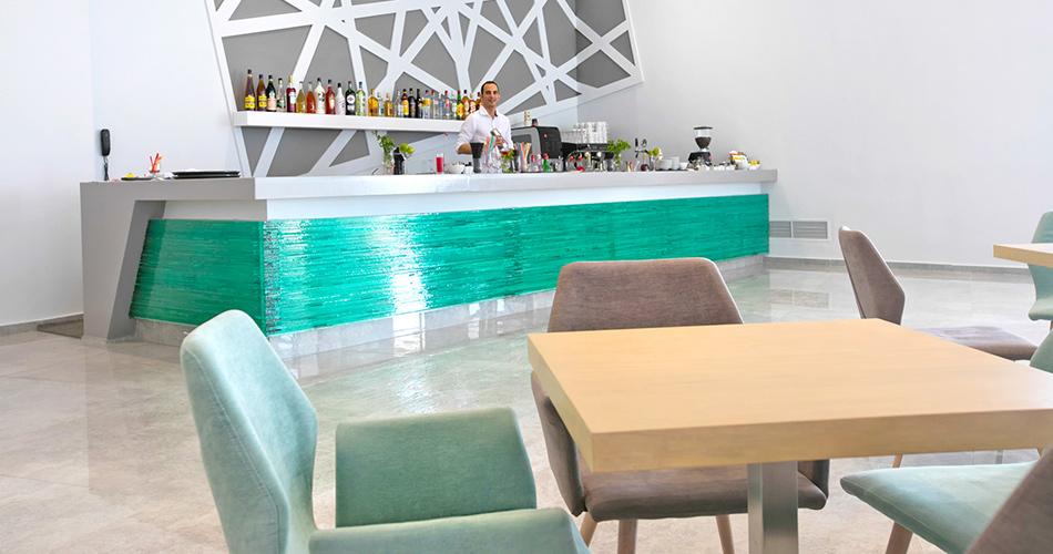 Akti-Imperial-Deluxe-Spa-Resort-MAIN-BAR-2018