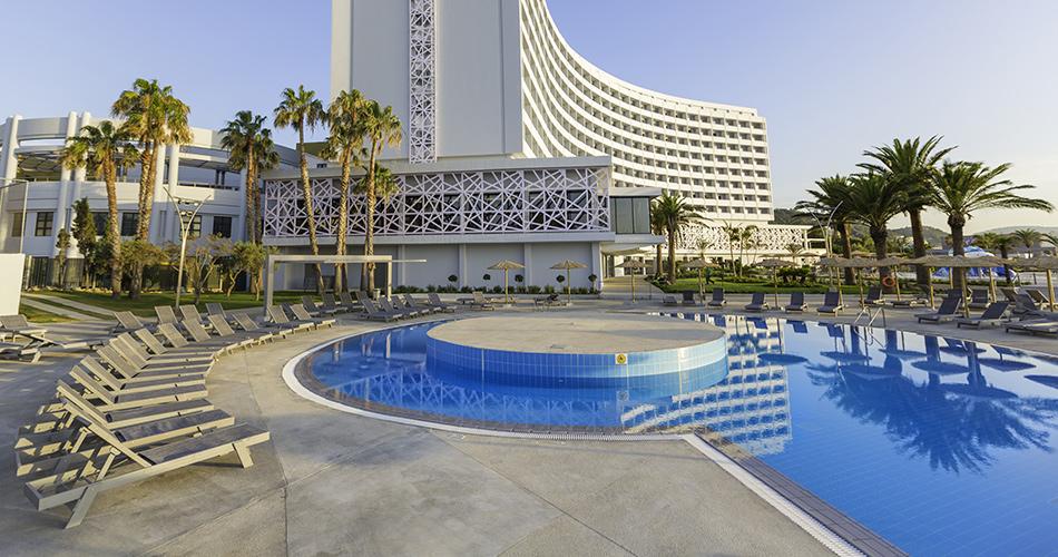 Akti-Imperial-Deluxe-Spa-Resort-SNAIL-POOL-2018