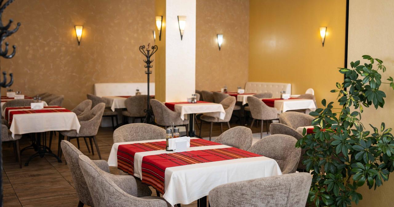 Rome-Palace-Deluxe-2025-RESTAURANT-01