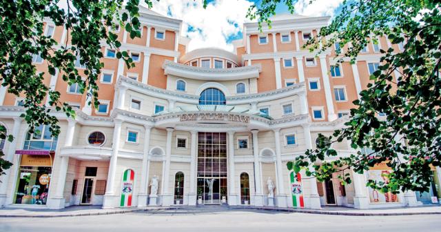 Rome-Palace-Deluxe-ENTRANCE-2022