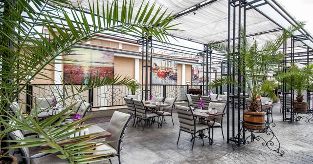 Rome-Palace-Deluxe-TERRACE