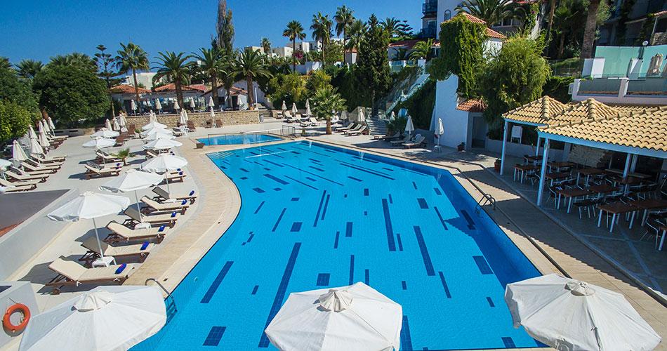 Rethymno-Mare-Royal-And-Waterpark-POOL-04