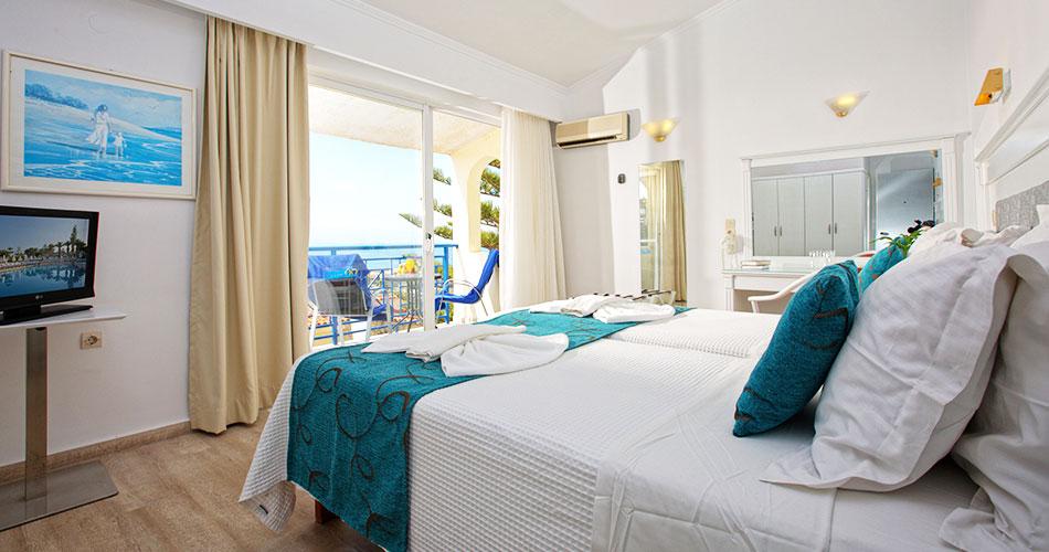 Rethymno-Mare-Royal-And-Waterpark-SUPERIOR-ROOM