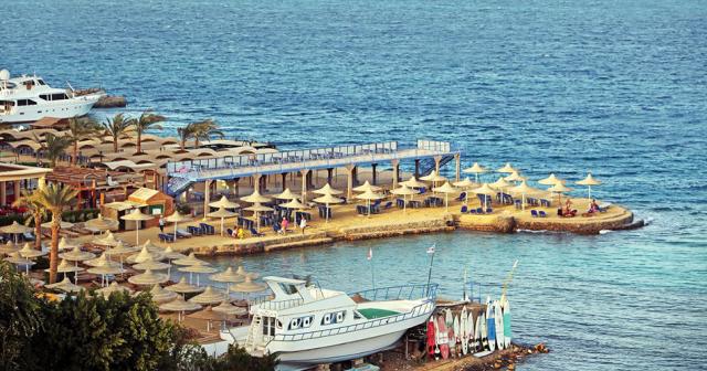 King-Tut-Hotel-Aqua-Park-Beach-Resort-BEACH