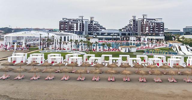Selectum-Luxury-Resort-BEACH-2