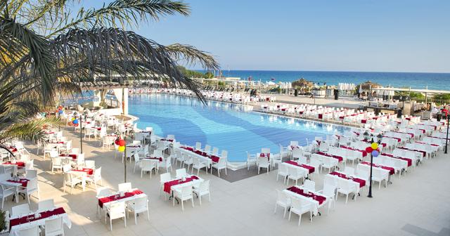 Club-Nena-POOL3