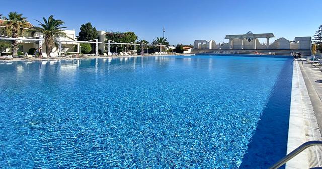 Kipriotis-Village-OLIMPIC-POOL-2020