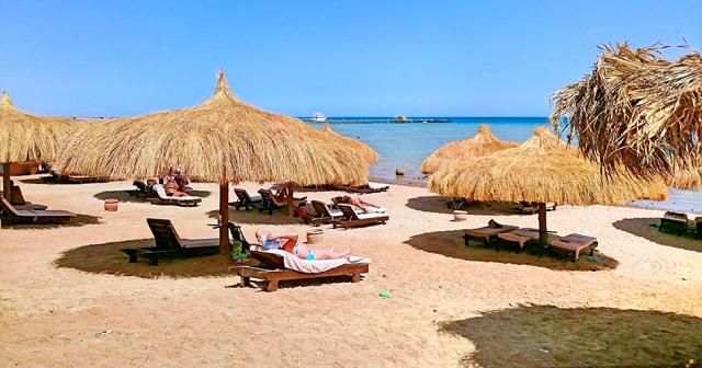 Caves-Beach-Resort-BEACH